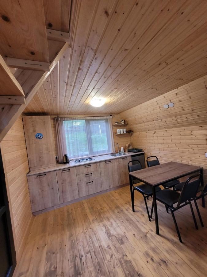 Pine Chalet Kazbegi מראה חיצוני תמונה