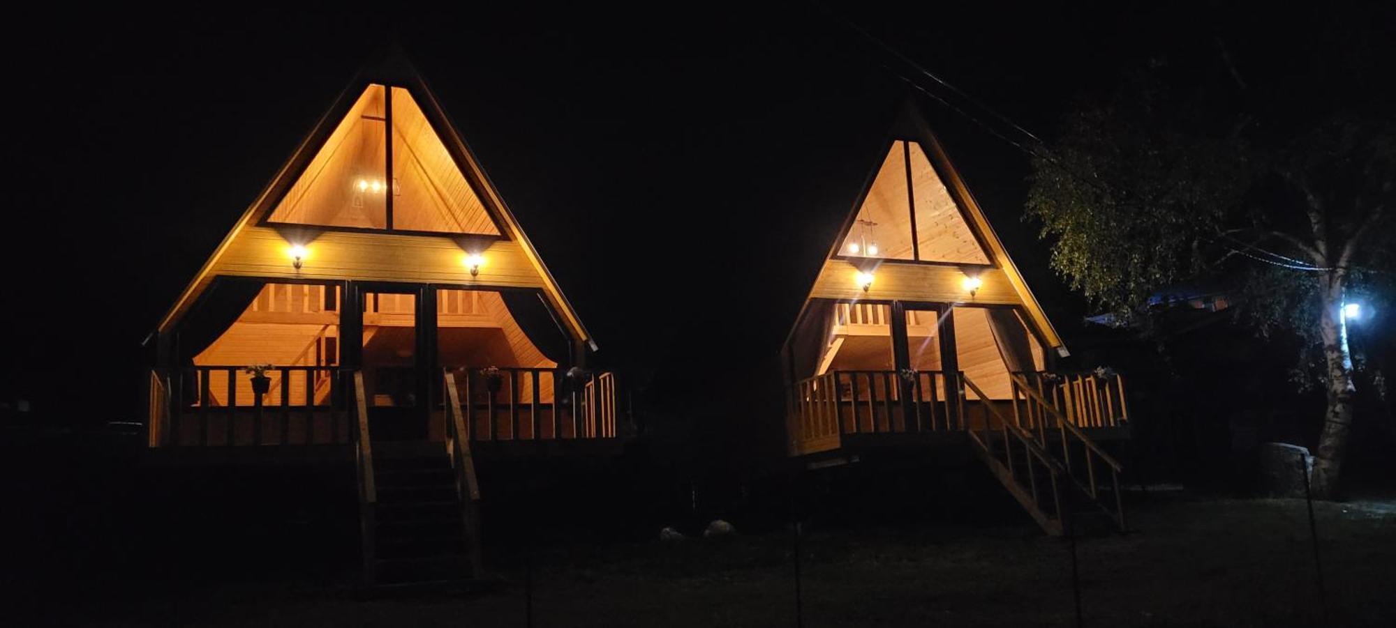 Pine Chalet Kazbegi חדר תמונה